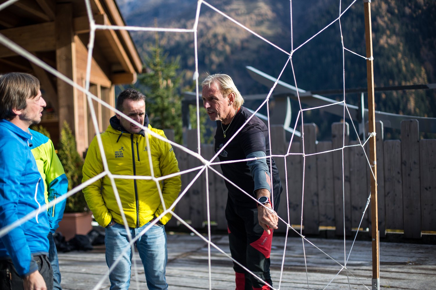 Loading 2016 / Training ...