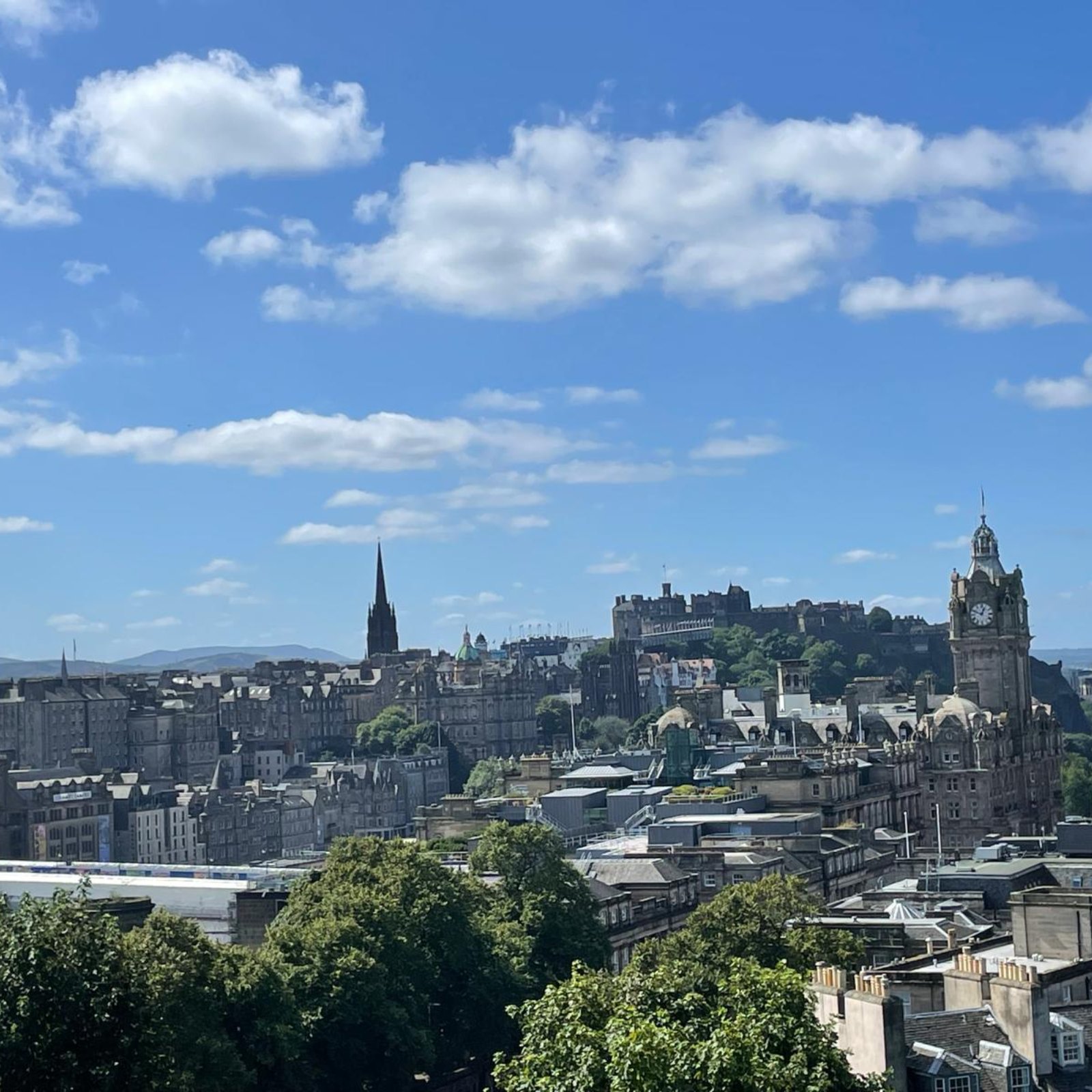 Loading Margot Egger ...