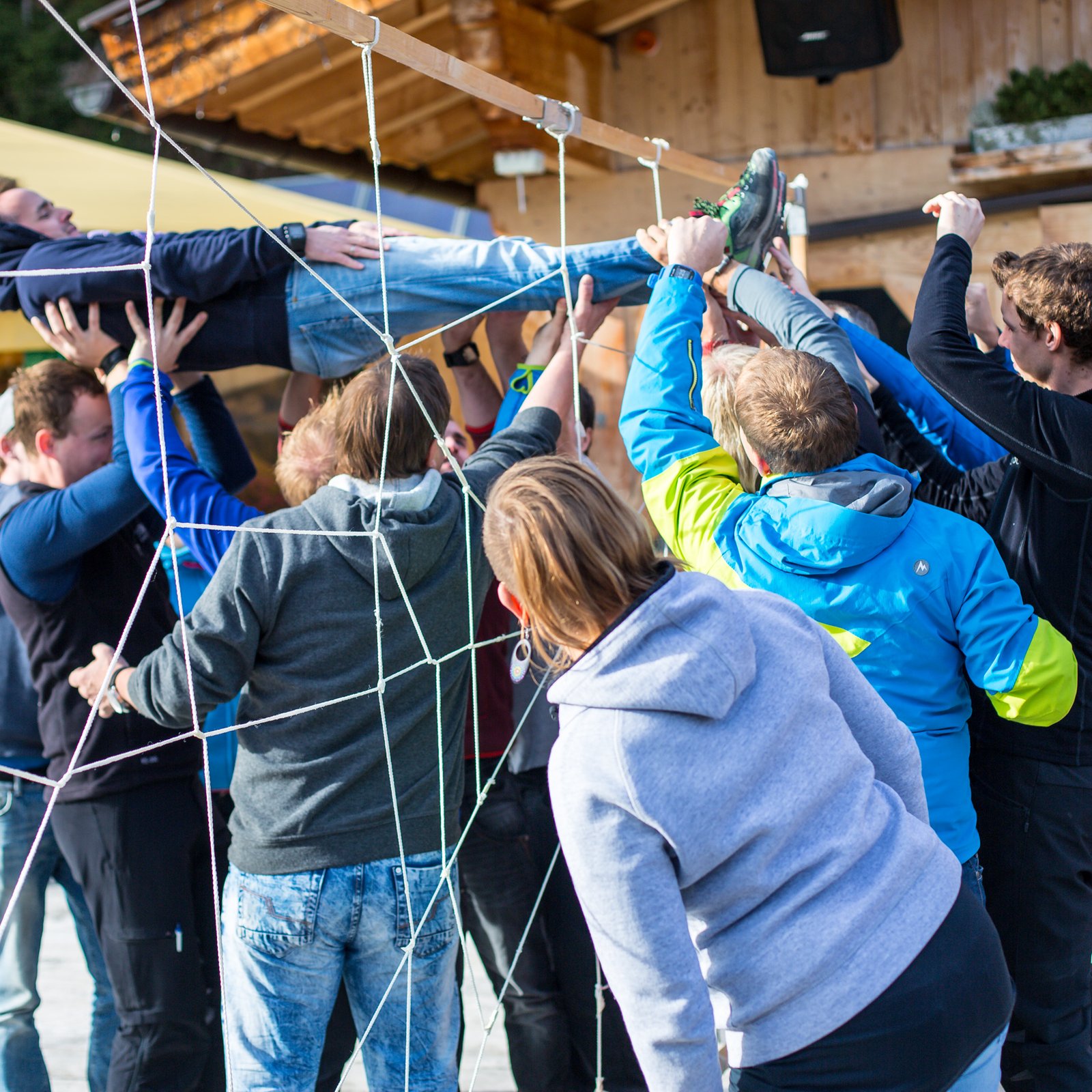 Loading 2016 / Training ...