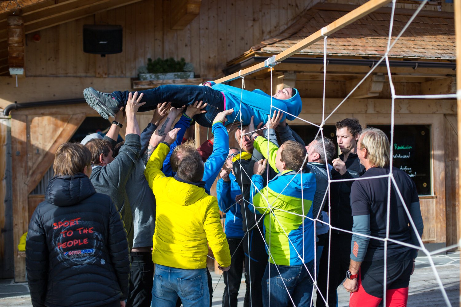 Loading 2016 / Training ...