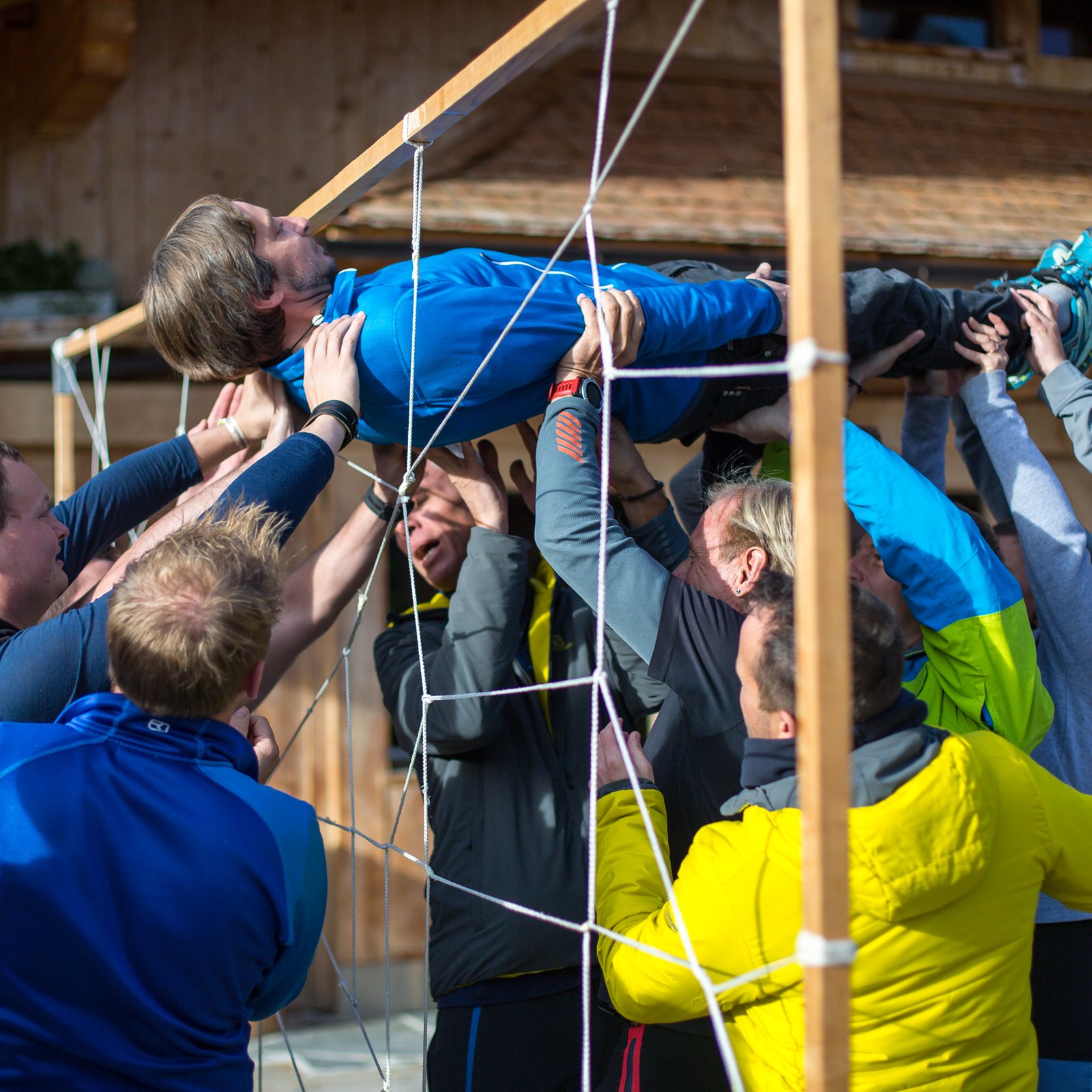 Loading 2016 / Training ...