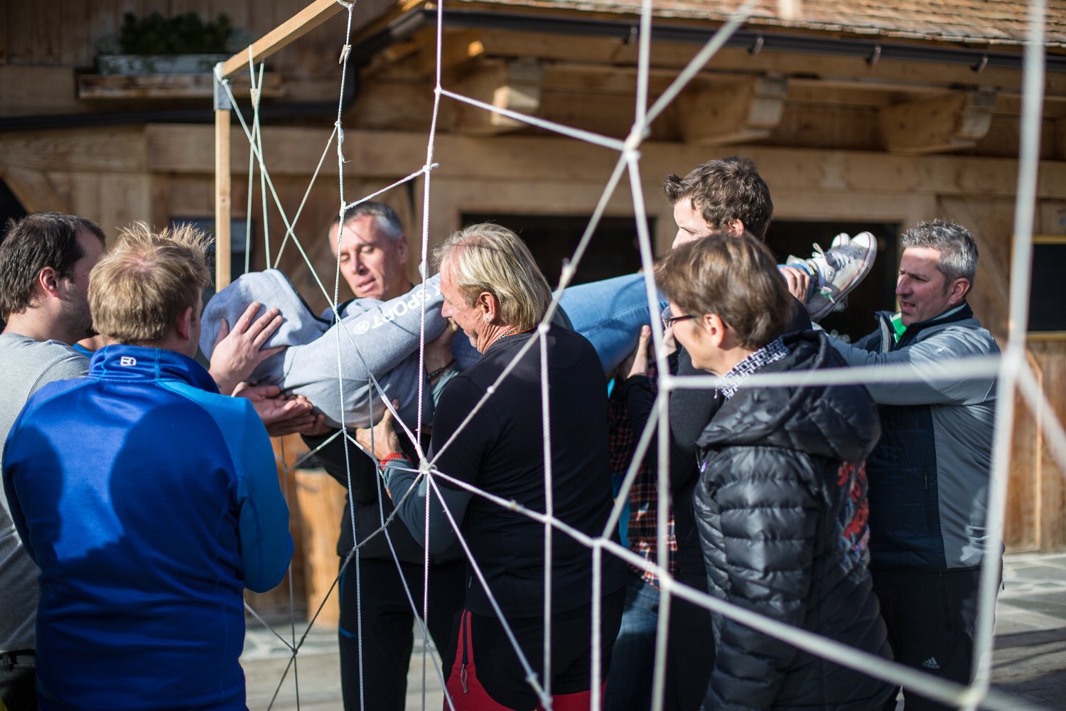 Loading 2016 / Training ...