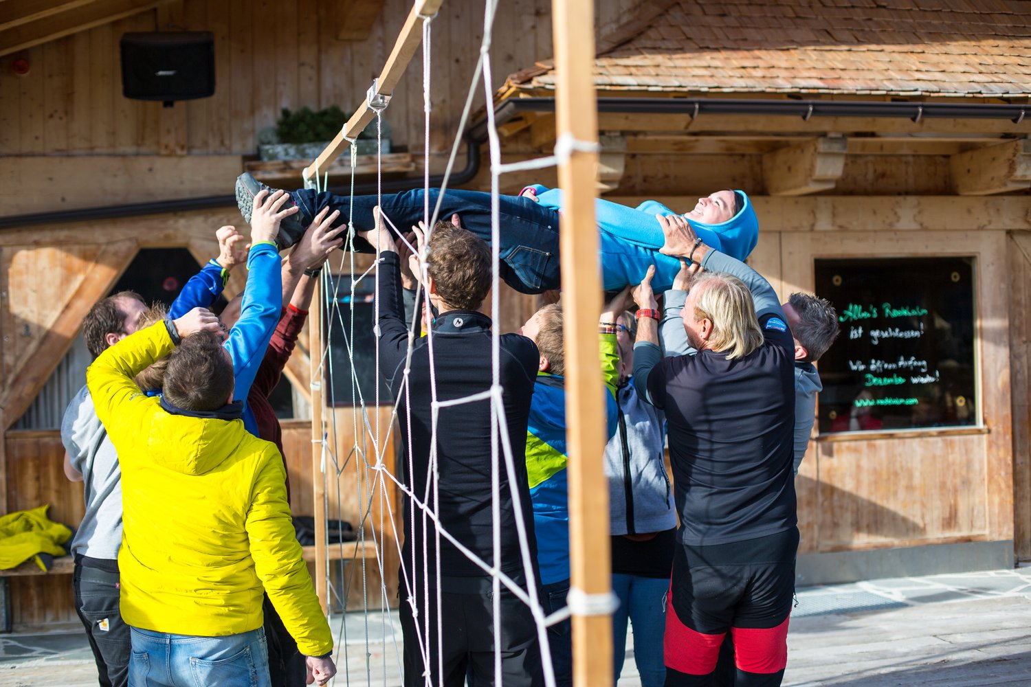 Loading 2016 / Training ...