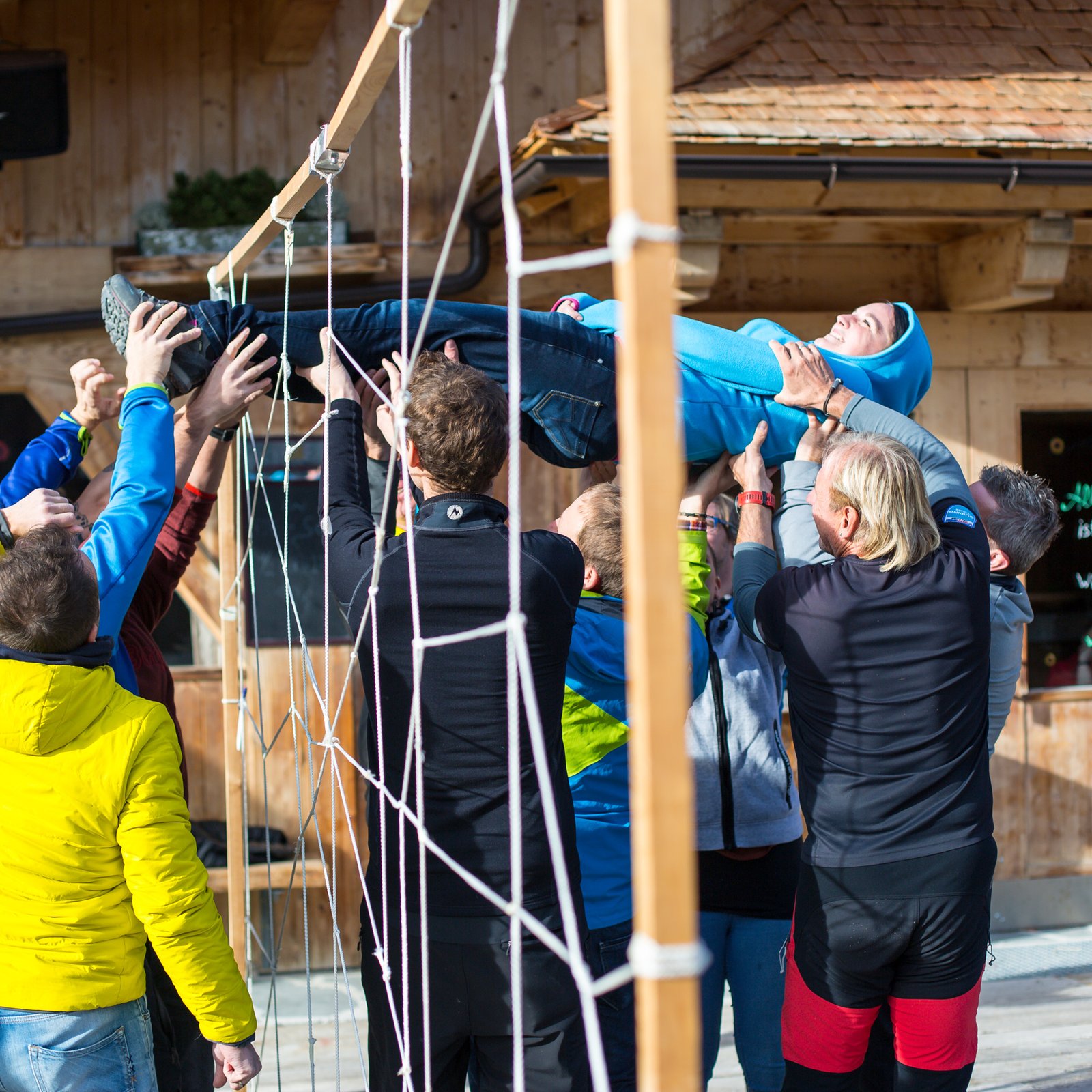 Loading 2016 / Training ...