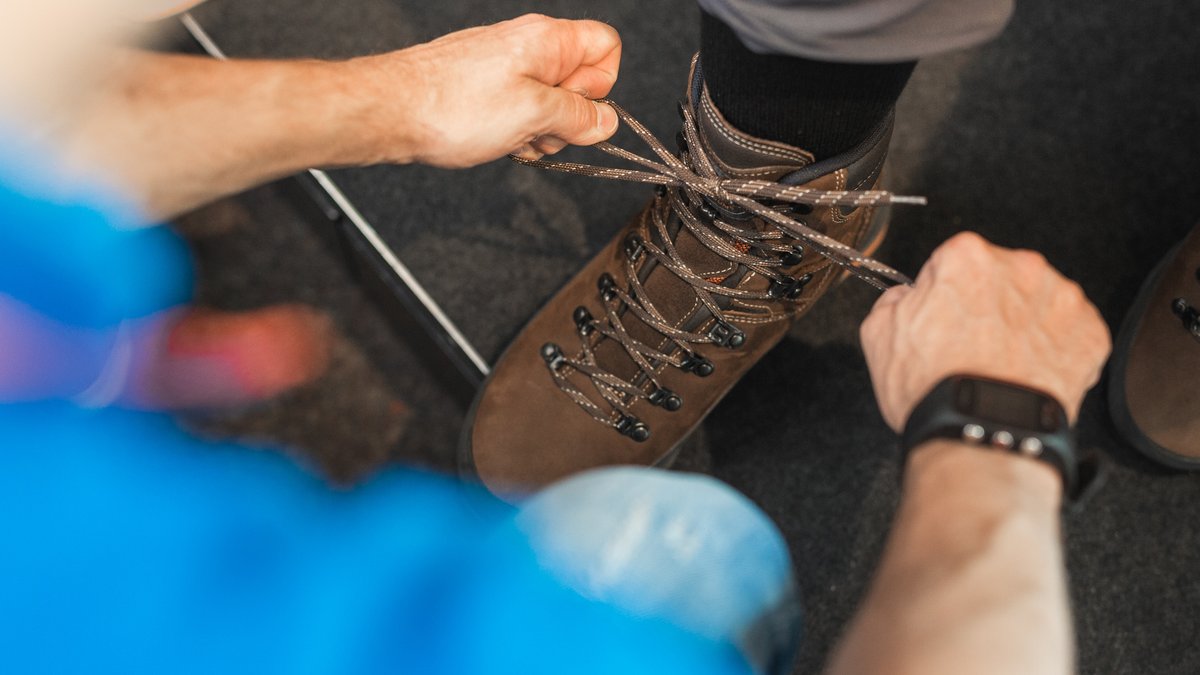 Simon bei der Bergschuh Beratung