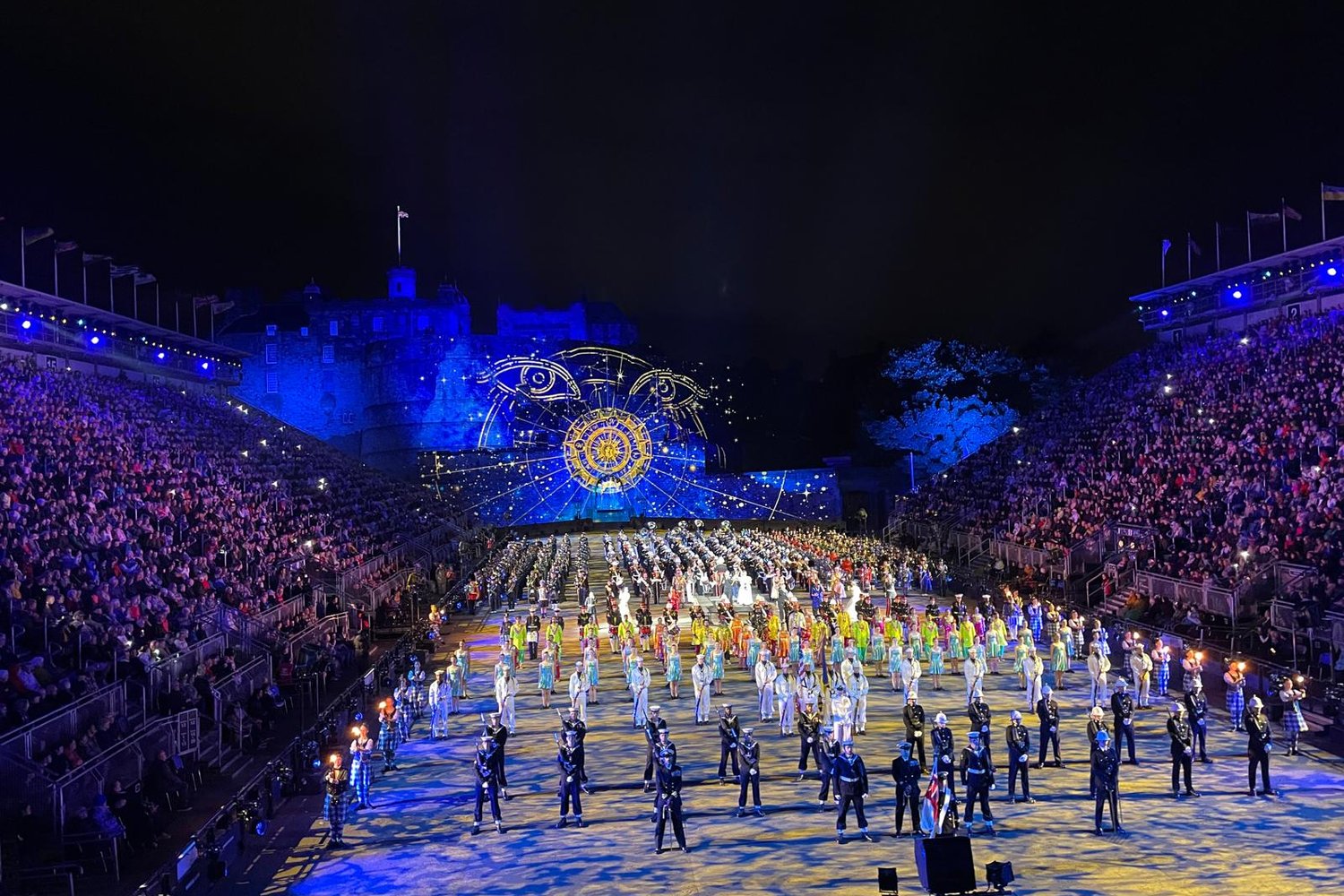 Loading Margot Egger ...