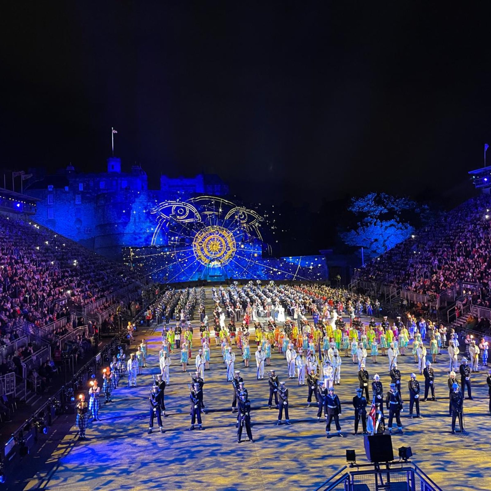 Loading Margot Egger ...