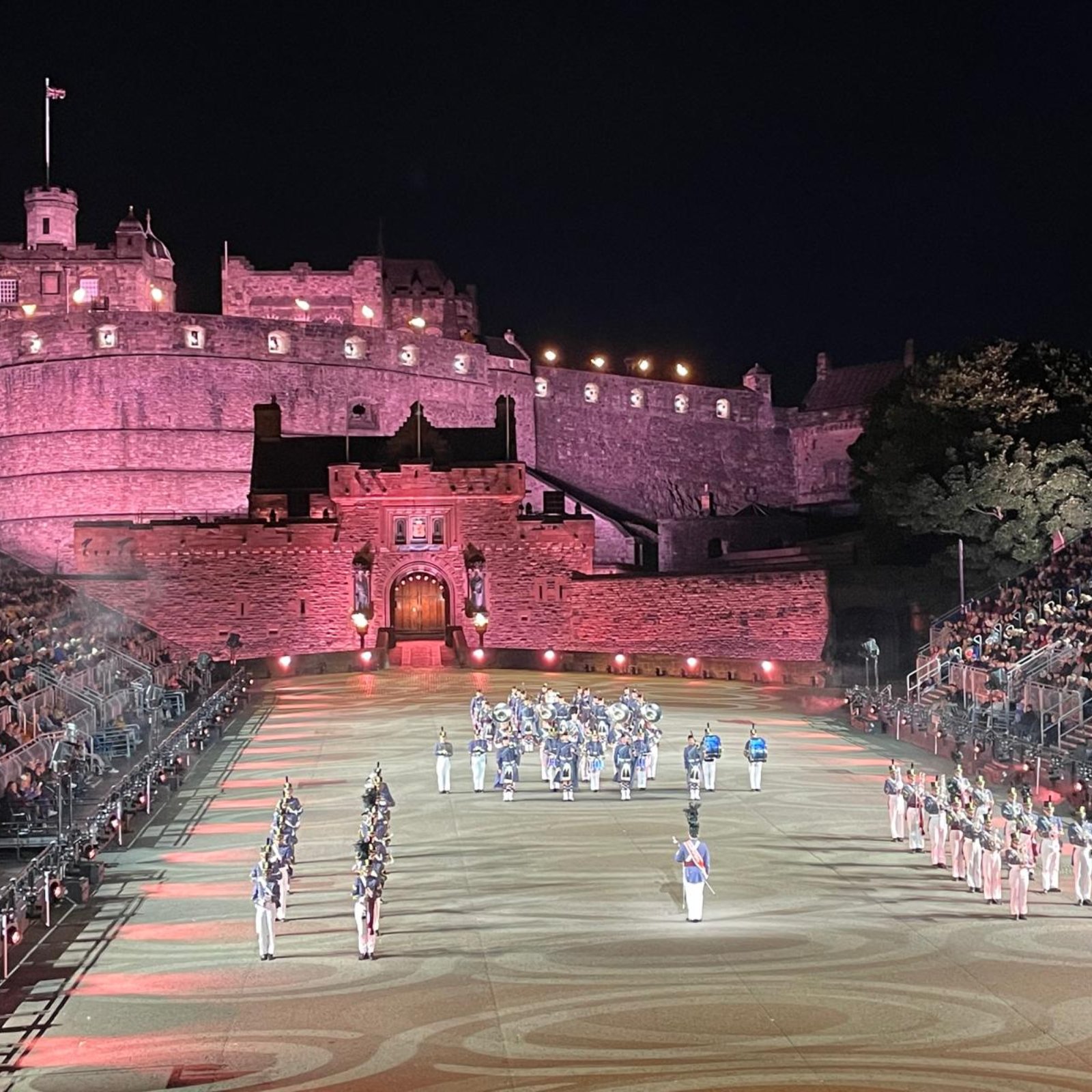 Loading Margot Egger ...