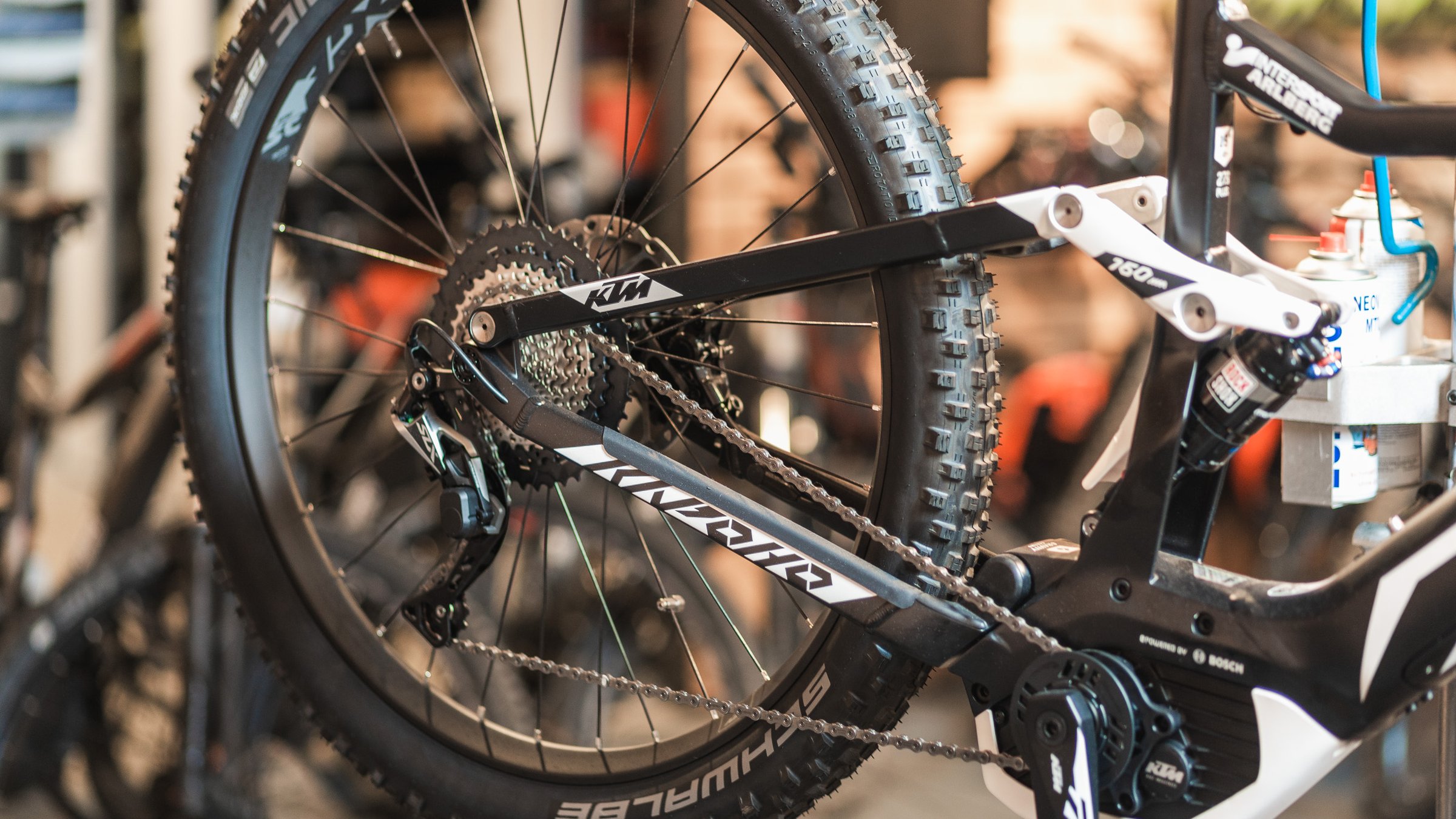 002-Bikeservice-ISA-2018-72ppi©PALE-M.jpg