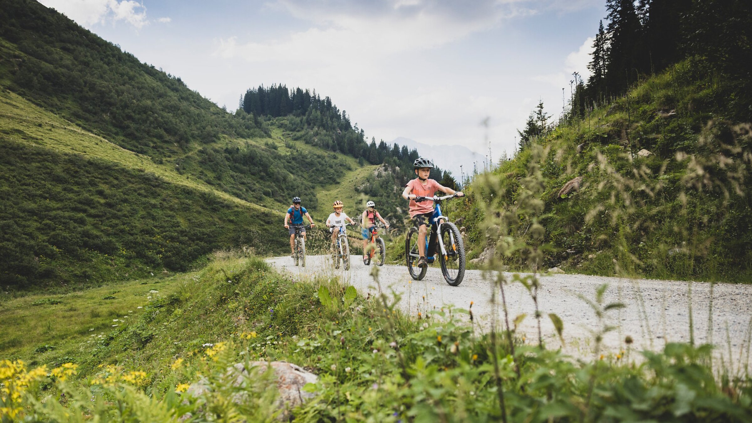 bike_and_hike_sattelkopf_sommer__tvb_st_anton_am_arlberg_patrick_batz_4.jpg__2400x0_q85_subsampling-2_upscale.jpg