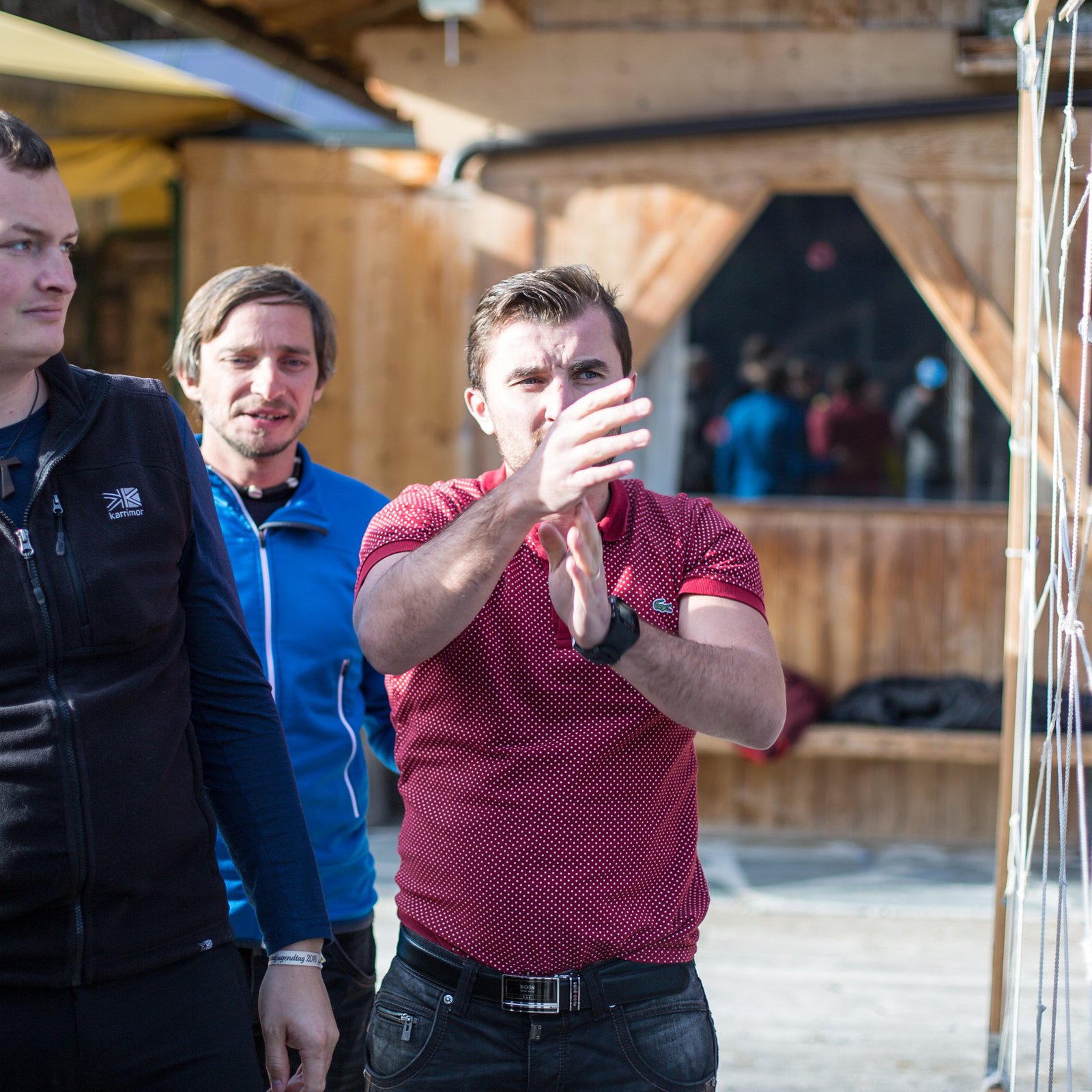 Loading 2016 / Training ...