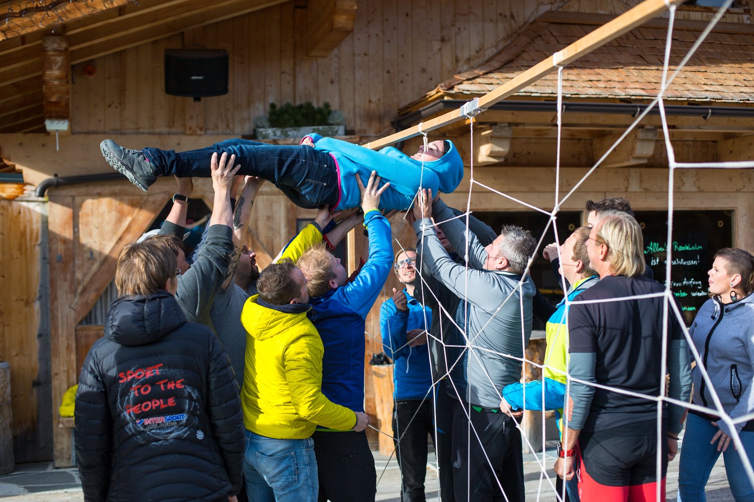 Loading 2016 / Training ...