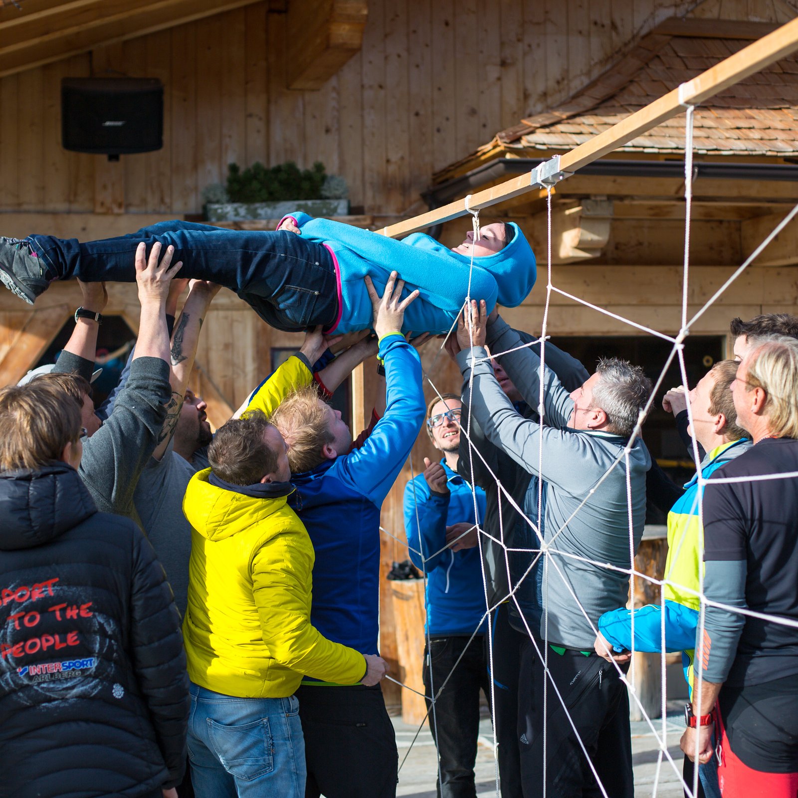 Loading 2016 / Training ...