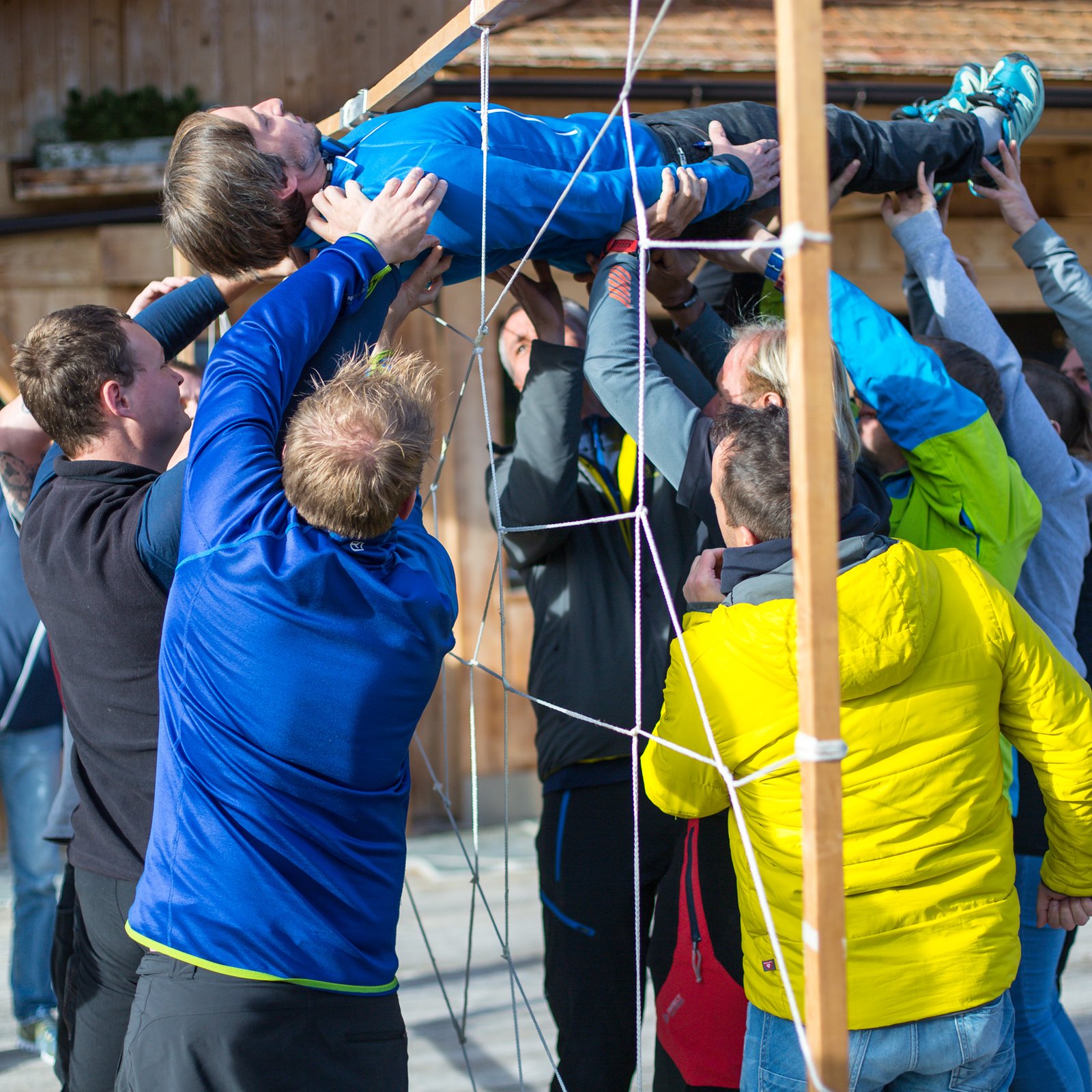 Loading 2016 / Training ...