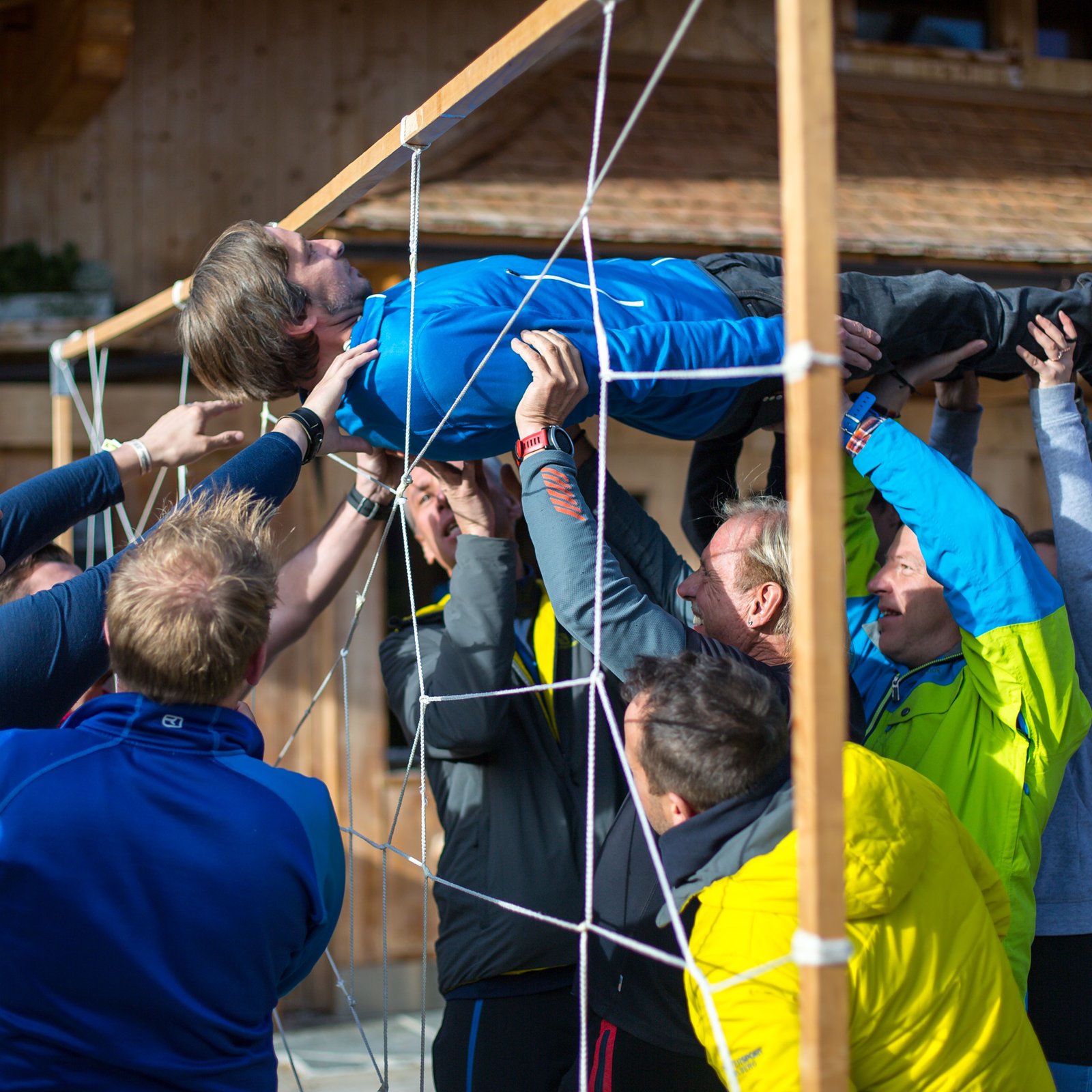 Loading 2016 / Training ...