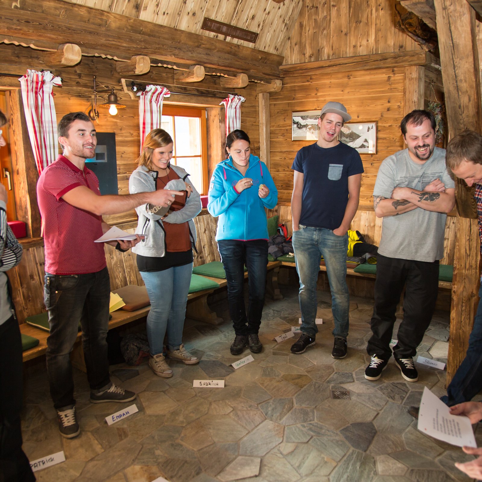 Loading 2016 / Training ...