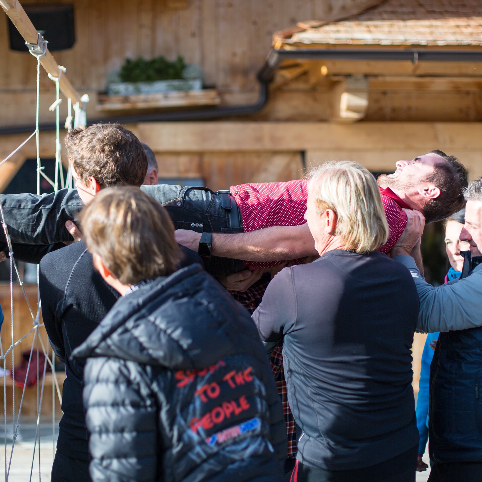 Loading 2016 / Training ...