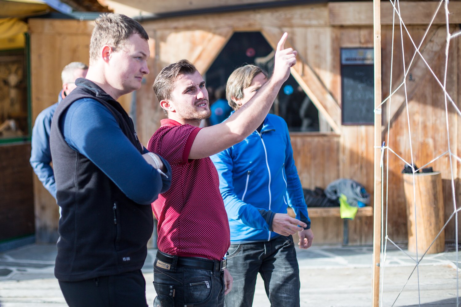 Loading 2016 / Training ...